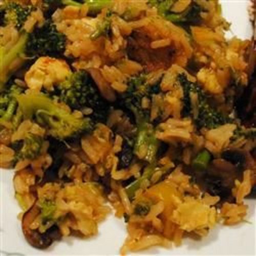 Brokkoli und Reis Pfannengerichte