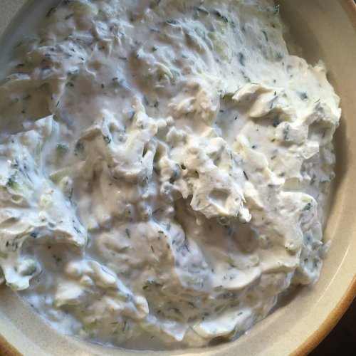 Tzatziki-Sauce - Joghurt-Gurken-Dip — Bild 4