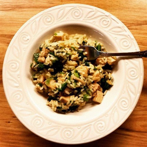 Truthahn- und Spinat-Reisschüssel