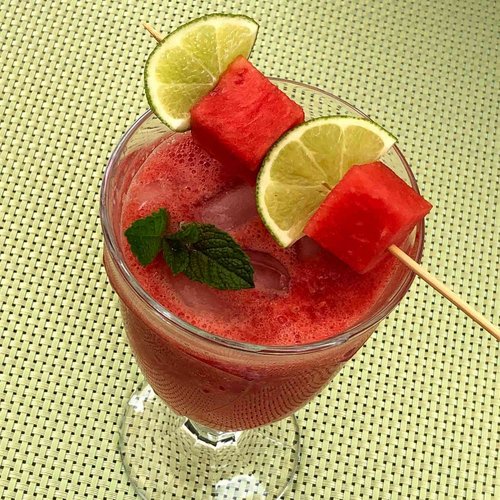 Agua Fresca mit Wassermelone und POM-Tee